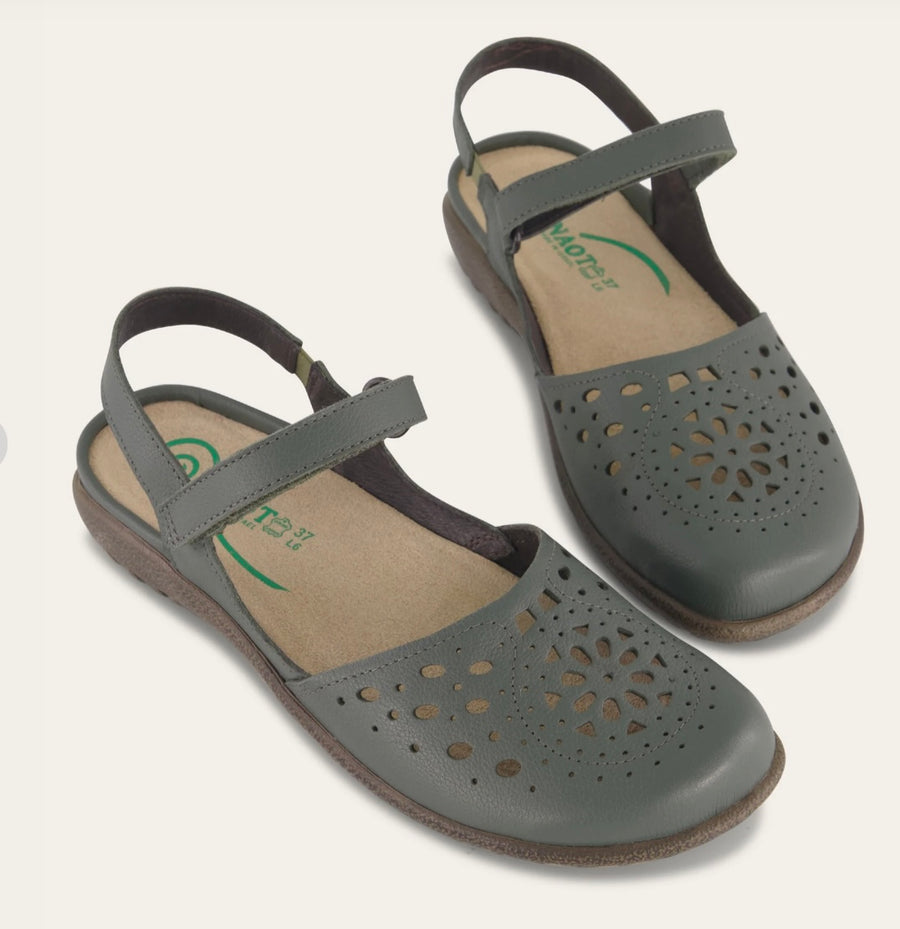 NAOT Arataki Roots Green Leather