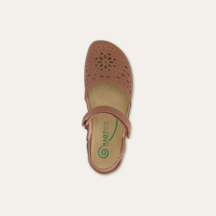 NAOT Arataki Caramel Leather